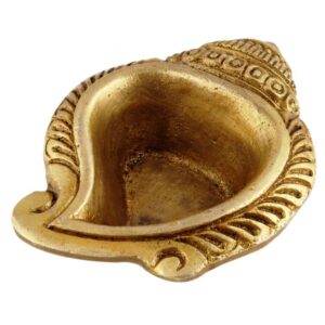 Brass Decorative Conch Shaped Oil Lamp