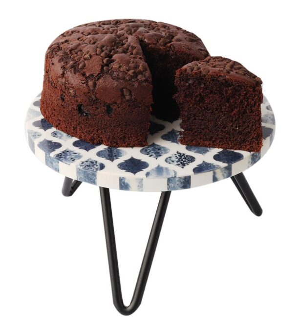 Cake Holder